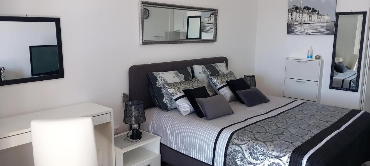 Beautyful Sea View 6 Luxury Studio Danijela Сен Екстериор снимка